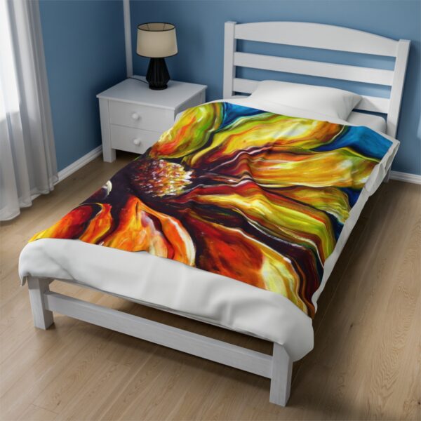 Vibrant Abstract Flower Plush Blanket - Image 5